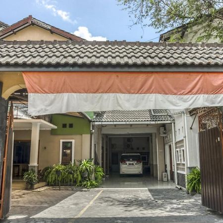 Reddoorz Syariah @ Raya Tajem Maguwo Hotel Kalasan Exterior photo